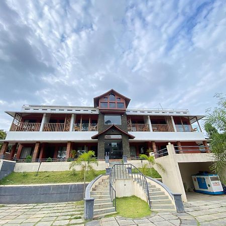 The Lavender Resort Waynad Vaduvanchal Esterno foto