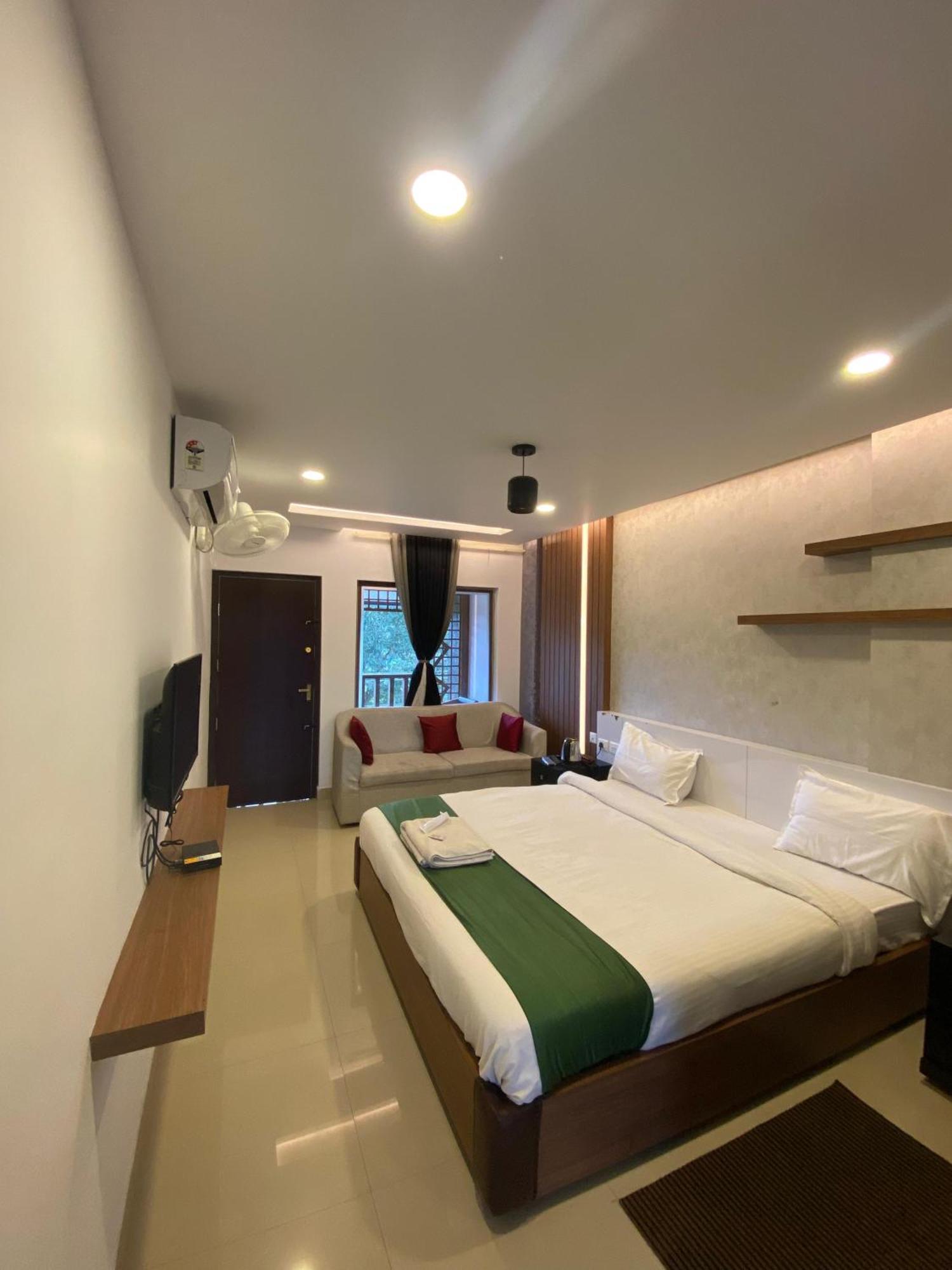 The Lavender Resort Waynad Vaduvanchal Esterno foto